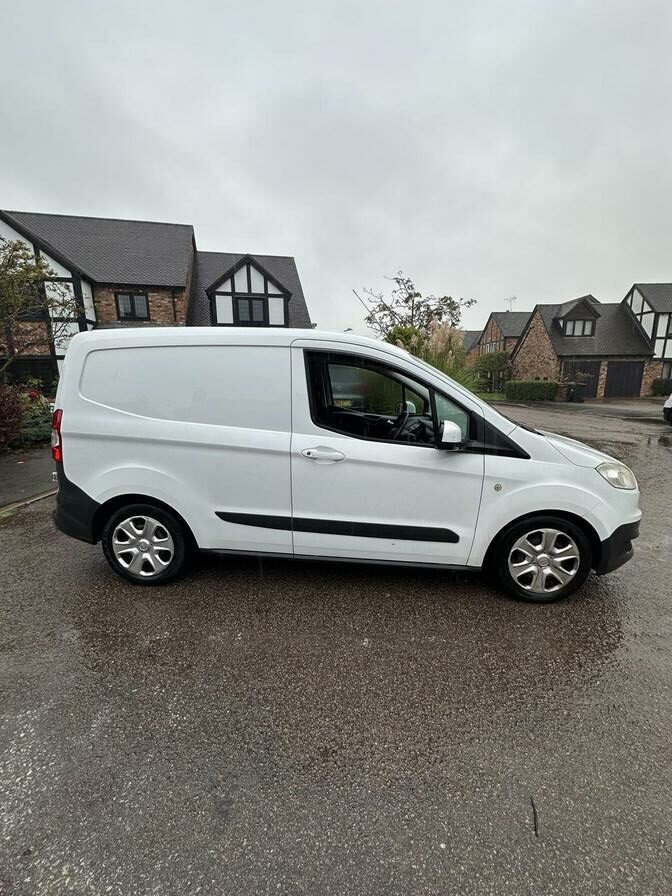 2016 Ford Transit Courier – Model: Transit Courier Trend TDCi – YE66VHO