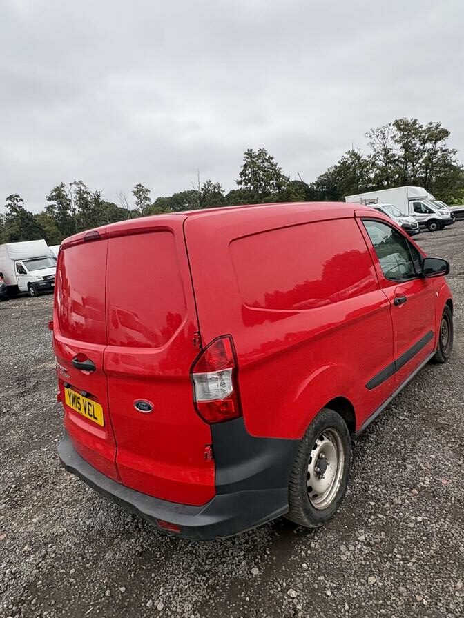 2015 Ford Transit Courier – Model: Transit Courier Base TDCi – YM15VCL