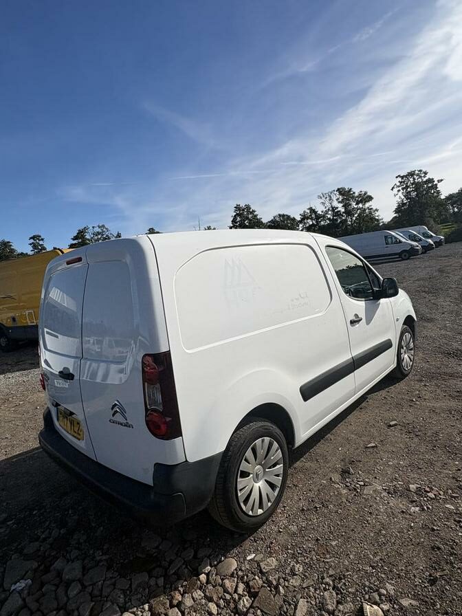 2017 Citroen Berlingo – Model: Berlingo 850 Enterprise Blue HDi – YH17VLZ