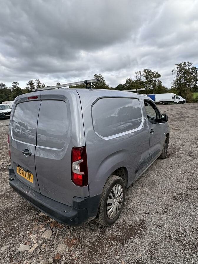 2021 Peugeot Partner – Model: Partner Professional Premium Blue HDi – BG71VUV