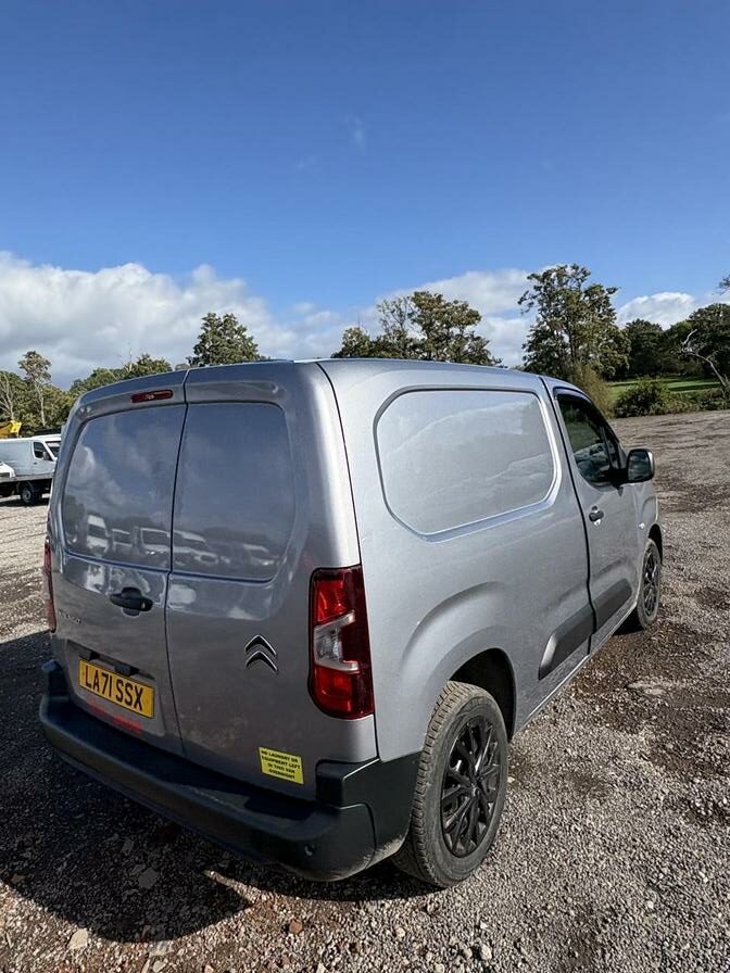 2022 Citroen Berlingo – Model: Berlingo 1000 Enterprise Professional Blue HDi – LA71SSX