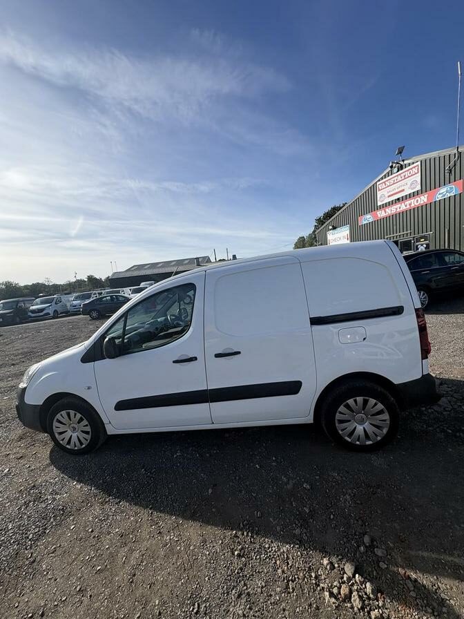 2017 Citroen Berlingo – Model: Berlingo 850 Enterprise Blue HDi – YH17VLZ