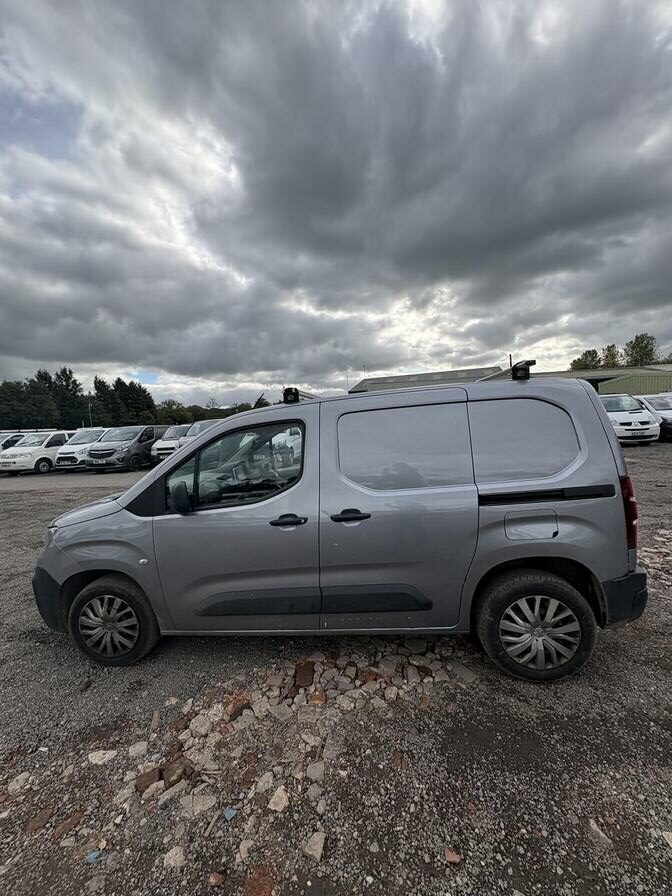 2021 Peugeot Partner – Model: Partner Professional Premium Blue HDi – BG71VUV