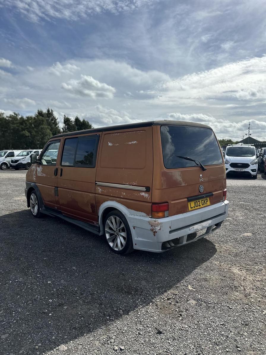2002 Volkswagen Transporter – Model: Transporter TDI SWB – LJ02GKP