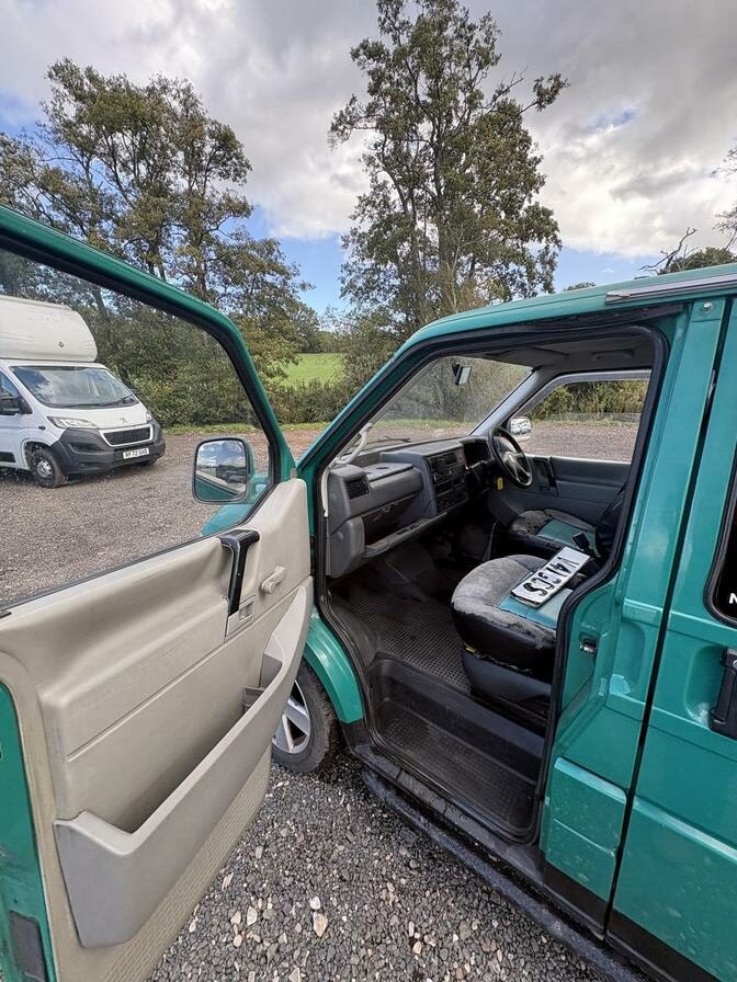 1999 Volkswagen Transporter – Model: Transporter TDI SWB – V41GCS