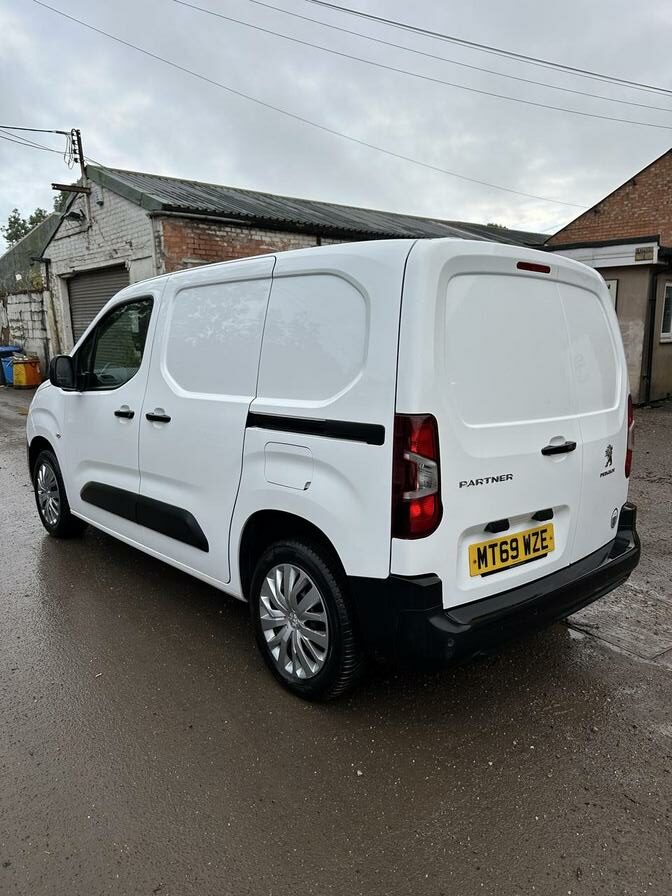 2019 Peugeot Partner – Model: Partner Professional L1 Blue HDi – MT69WZE