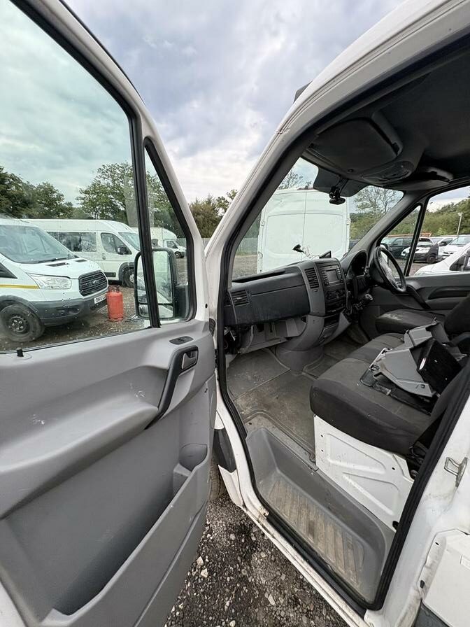 2017 Volkswagen Crafter – Model: Crafter CR35 TDI BlueMotion Technology – MD66UNP