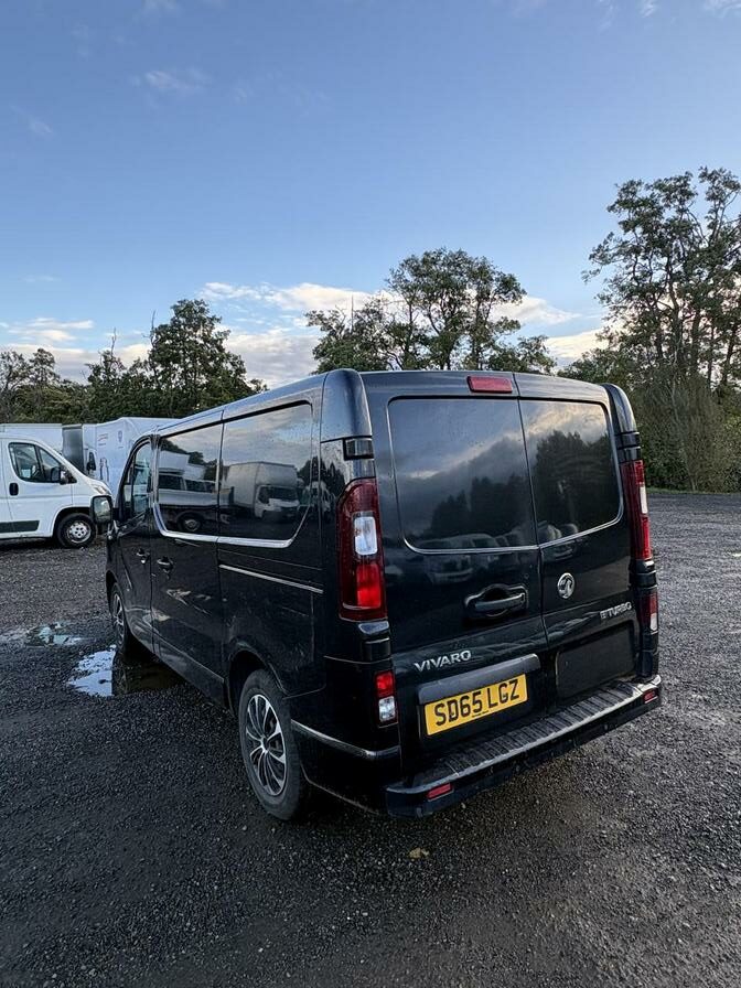 2015 Vauxhall Vivaro – Model: Vivaro 2700 Sportive CDTi – SD65LGZ