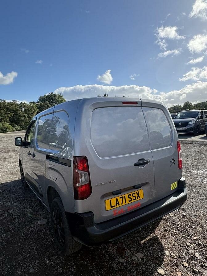 2022 Citroen Berlingo – Model: Berlingo 1000 Enterprise Professional Blue HDi – LA71SSX