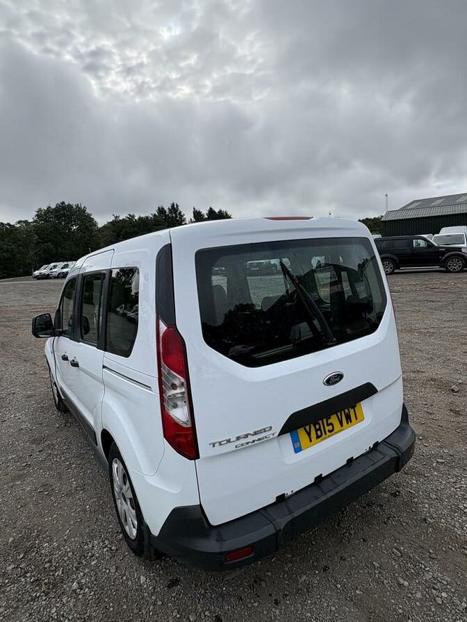 2015 Ford Tourneo Connect – Model: Tourneo Connect Style TDCi – YB15VWT