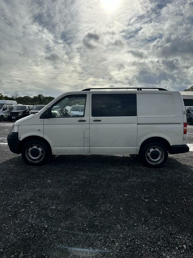 2008 Volkswagen Transporter – Model: Transporter T28 130 TDI SWB – VK08LUY
