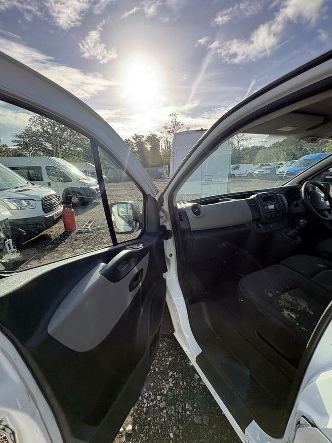 2016 Renault Trafic – Model: Trafic SL27 Business+ Energy dCi – LX66OMA