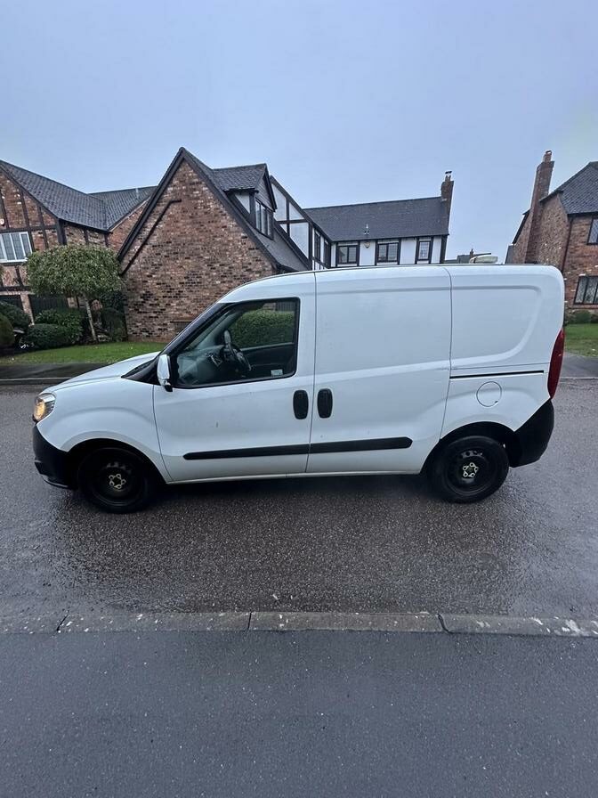 2017 Fiat Doblo Cargo – Model: Doblo 16v SX MultiJet II – CV17OED