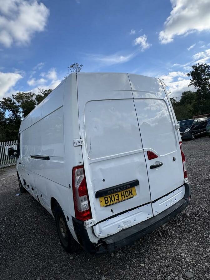 2013 Renault Master – Model: Master 125.35 LWB – BX13HDN