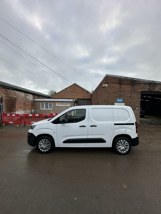2019 Peugeot Partner – Model: Partner Professional L1 Blue HDi – MT69WZE