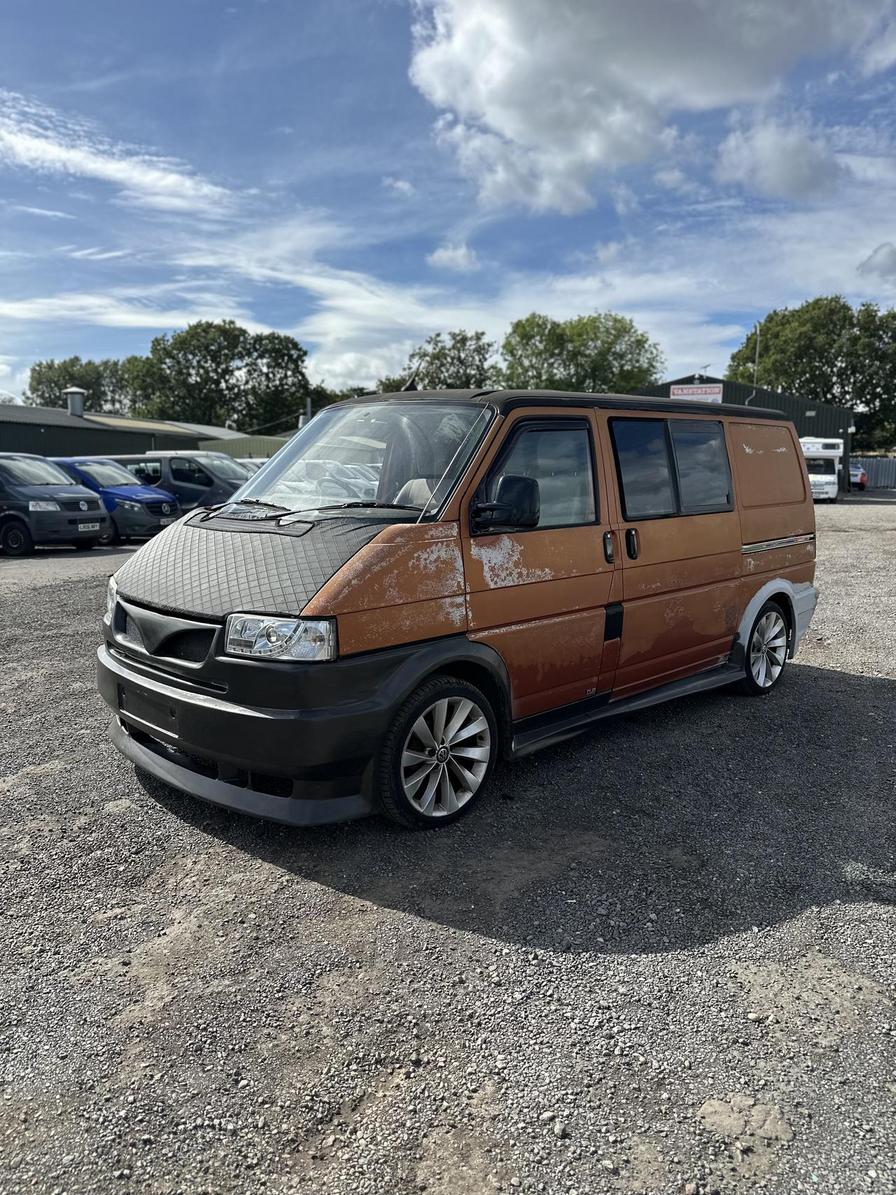2002 Volkswagen Transporter – Model: Transporter TDI SWB – LJ02GKP