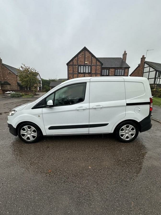 2016 Ford Transit Courier – Model: Transit Courier Trend TDCi – YE66VHO