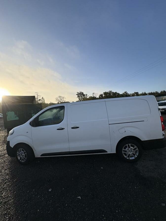 2021 Vauxhall Vivaro – Model: Vivaro 2900 Dynamic S/S – DP70CBV