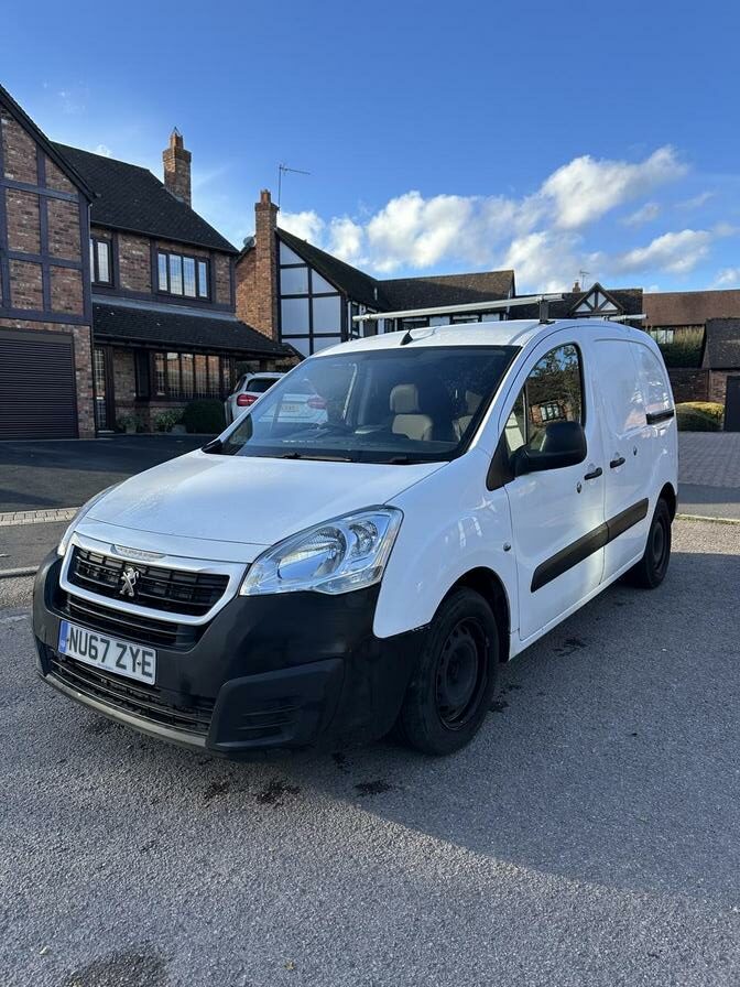 2017 Peugeot Partner – Model: Partner Professional L1 Blue HDi – NU67ZYE