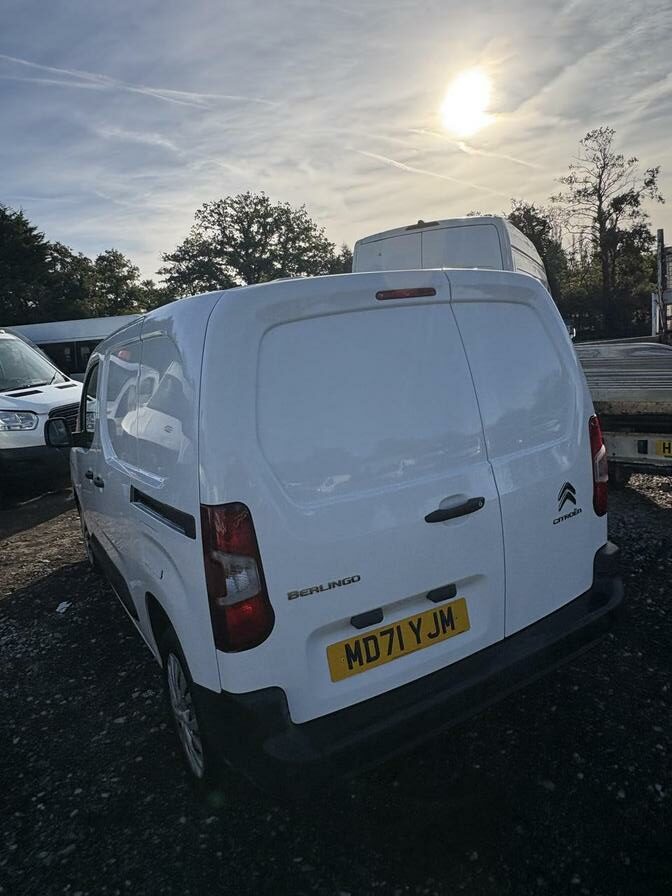 2022 Citroen Berlingo – Model: Berlingo 1000 Enterprise Professional Blue HDi – MD71YJM