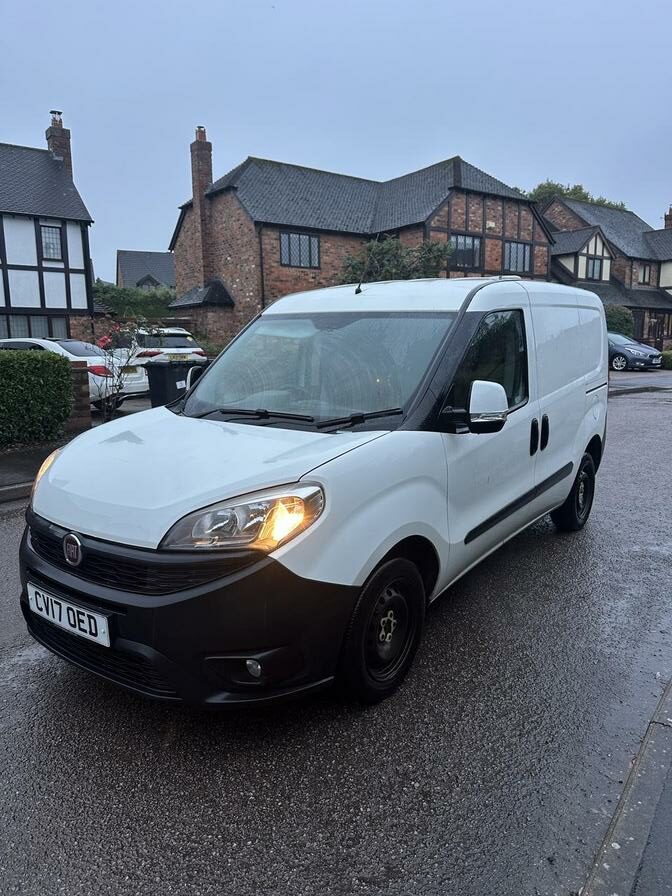 2017 Fiat Doblo Cargo – Model: Doblo 16v SX MultiJet II – CV17OED