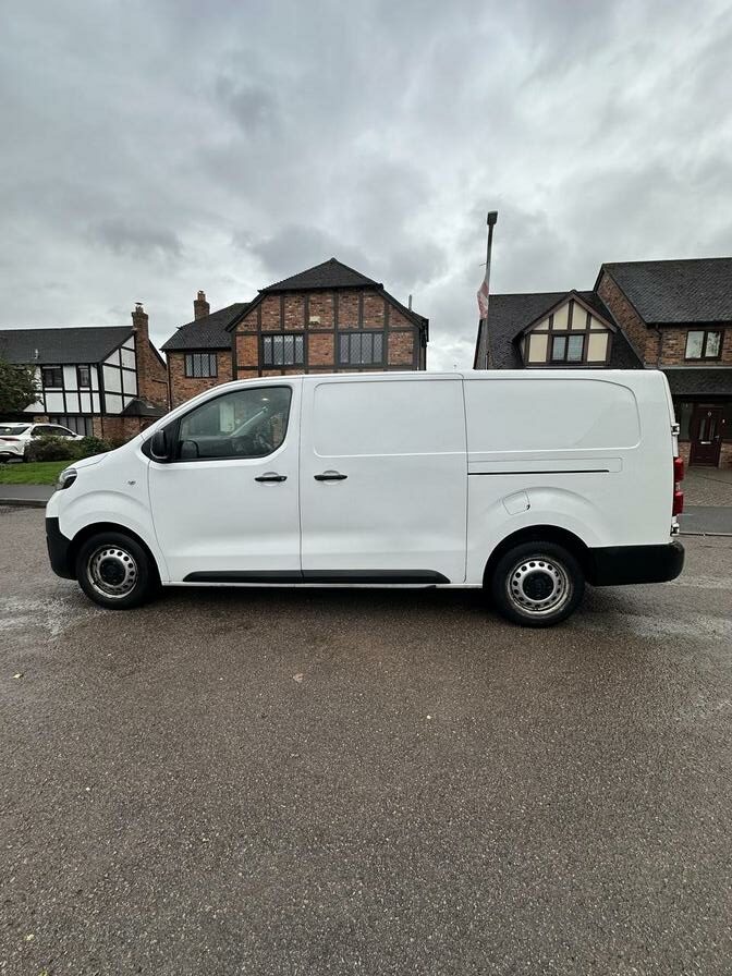 2020 Toyota Proace – Model: Proace Active – FY70MDE
