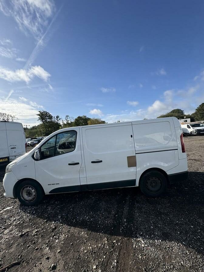 2016 Renault Trafic – Model: Trafic SL27 Business+ Energy dCi – LX66OMA