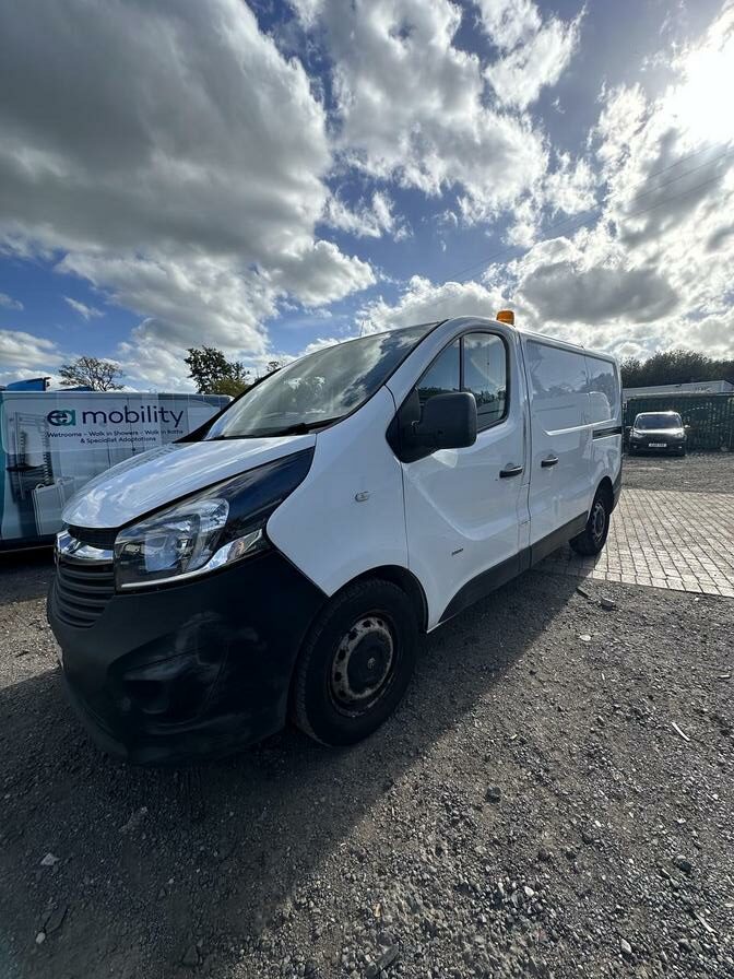 2017 Vauxhall Vivaro – Model: Vivaro  2900 CDTI – HY17ZDG
