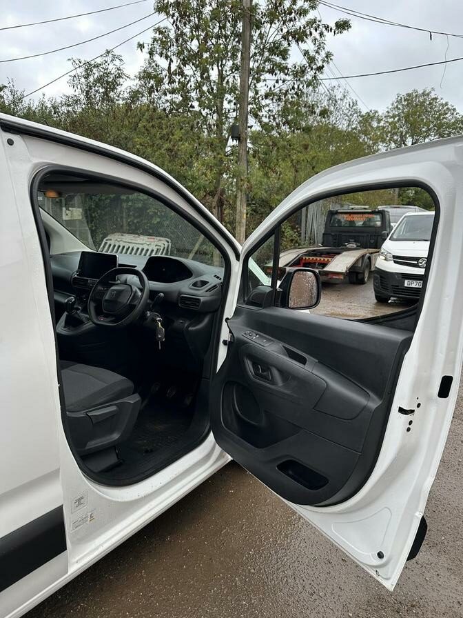 2019 Peugeot Partner – Model: Partner Professional L1 Blue HDi – MT69WZE