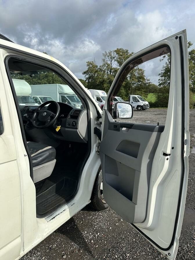 2008 Volkswagen Transporter – Model: Transporter T28 130 TDI SWB – VK08LUY