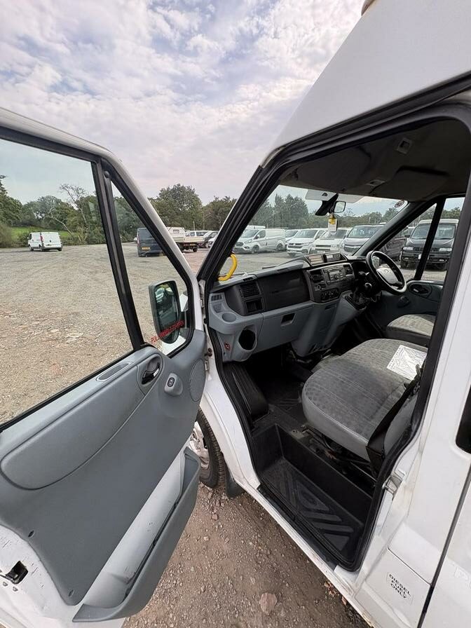 2008 Ford Transit – Model: Transit 100 15-Seat RWD – MH08JRX