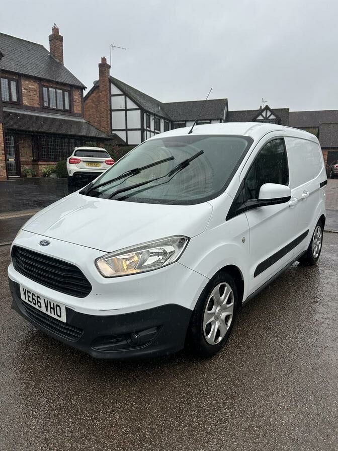 2016 Ford Transit Courier – Model: Transit Courier Trend TDCi – YE66VHO