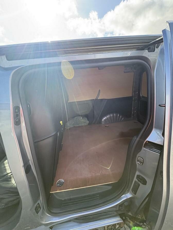 2022 Citroen Berlingo – Model: Berlingo 1000 Enterprise Professional Blue HDi – LA71SSX