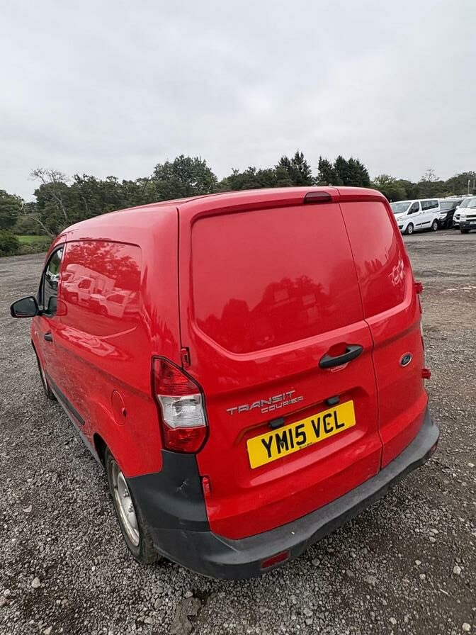 2015 Ford Transit Courier – Model: Transit Courier Base TDCi – YM15VCL