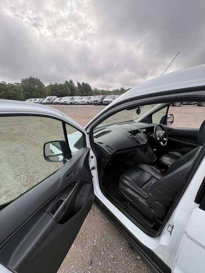 2015 Ford Tourneo Connect – Model: Tourneo Connect Style TDCi – YB15VWT