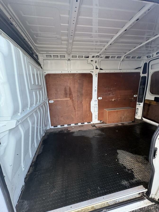 2019 Peugeot Boxer – Model: Boxer 335 Professional L2H2 Blue HDi – KP69RVL