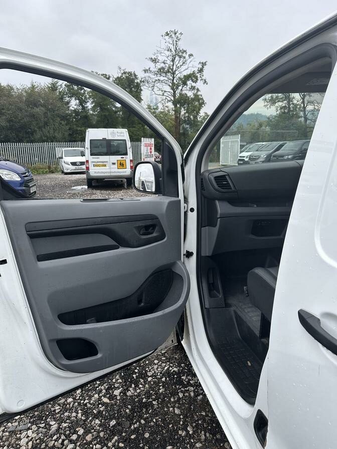 2019 Peugeot Expert – Model: Expert Professional Standard Blue HDi – NY19CNC