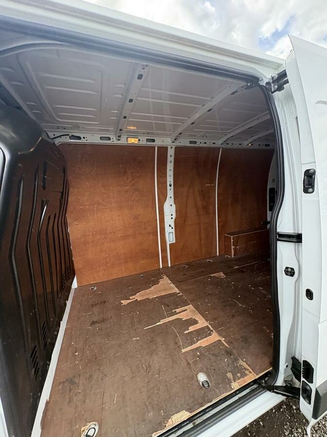 2022 Nissan Interstar – Model: Interstar Acenta dCi – BJ22YYR