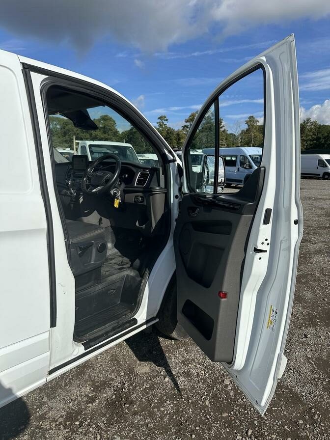 2019 Ford Transit Custom – Model: Transit Custom 280 Limited – MV19AVU