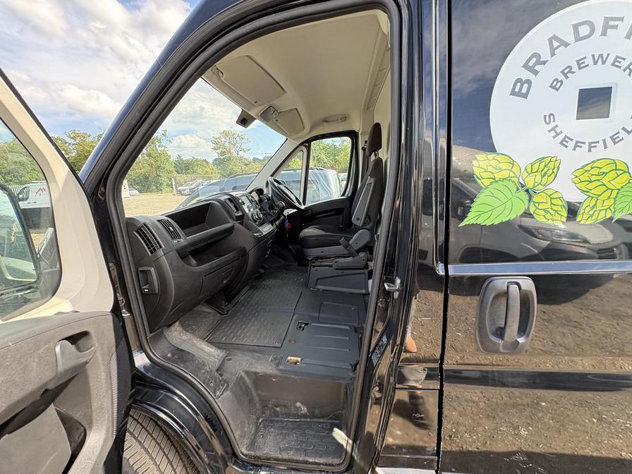 2022 Citroen Relay – Model: Relay 35 L2H2 Enterprise Blue HDi S/S – MT22PNZ