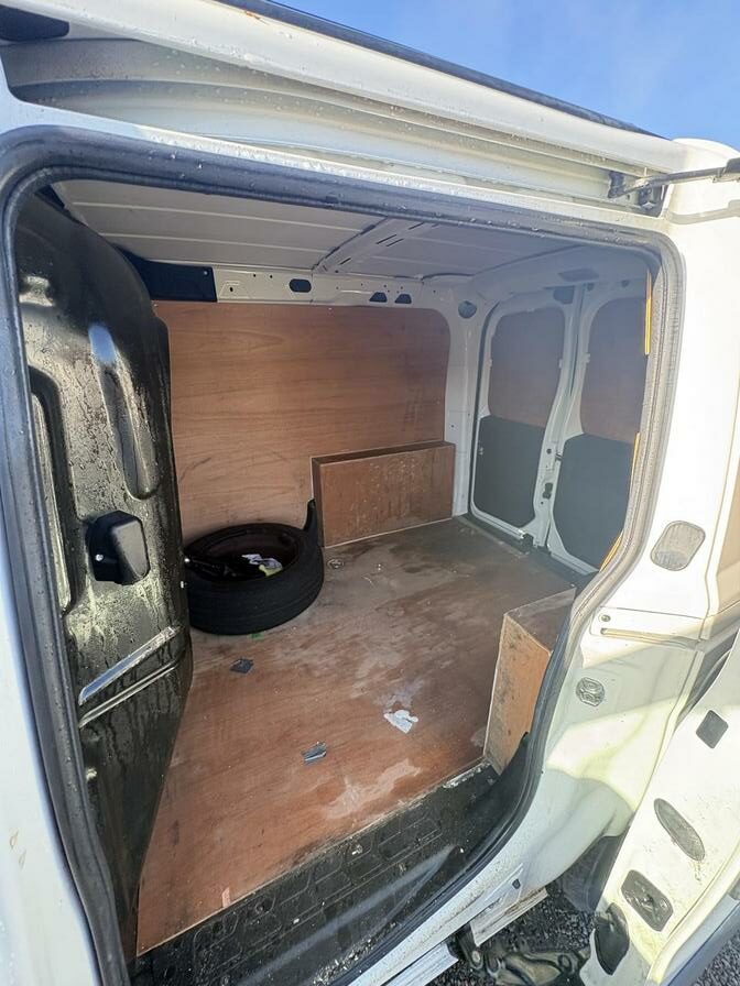 2016 Vauxhall Combo – Model: Combo 2000 L1H1 CDTi – VU66EXF