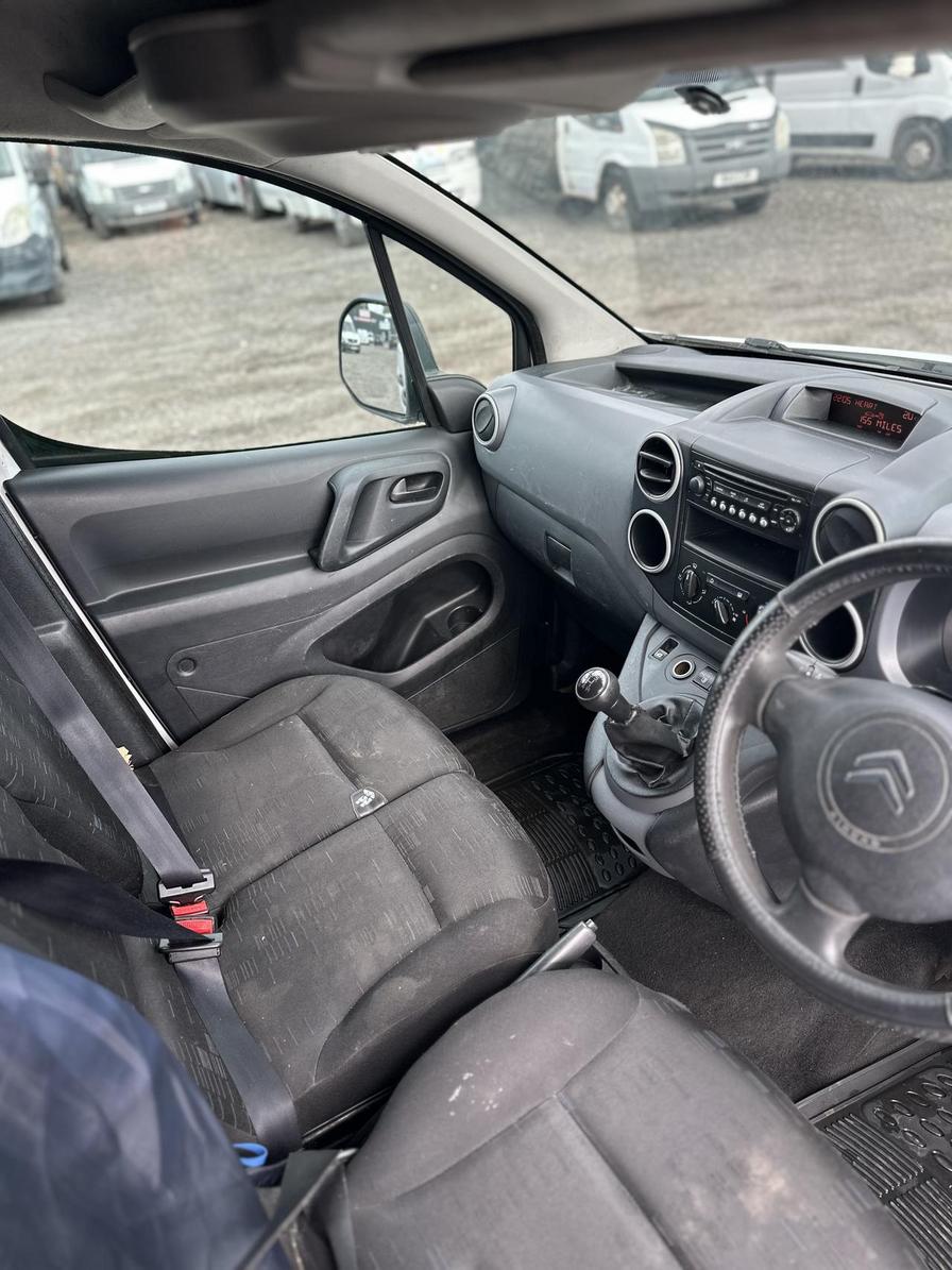 2012 Citroen Berlingo – Model: Berlingo 625 LX HDi – PN12YJZ