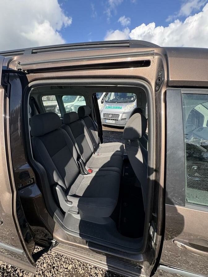 2015 Volkswagen Caddy – Model: Caddy Maxi C20 Life TDI Semi-Auto – LK15FDF