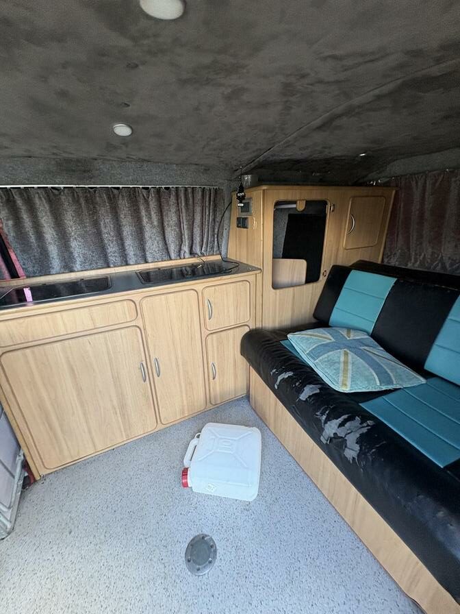1999 Volkswagen Transporter – Model: Transporter TDI SWB – V41GCS