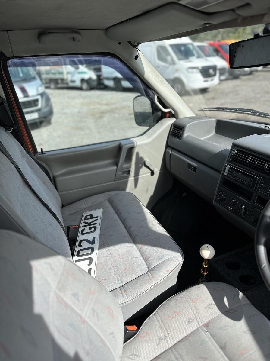 2002 Volkswagen Transporter – Model: Transporter TDI SWB – LJ02GKP