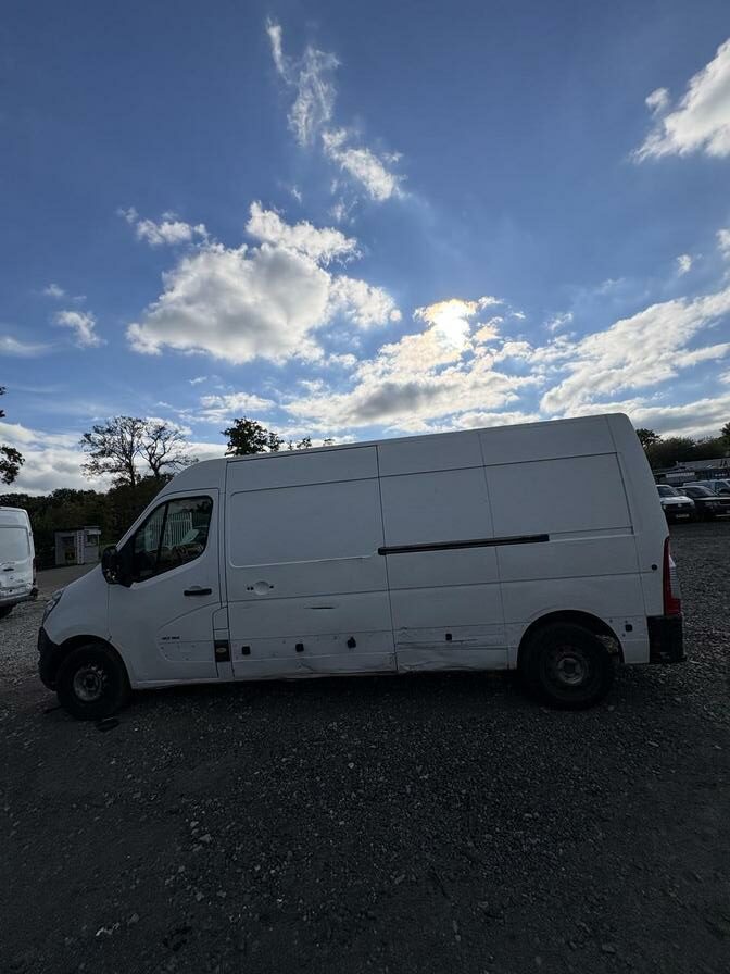 2013 Renault Master – Model: Master 125.35 LWB – BX13HDN