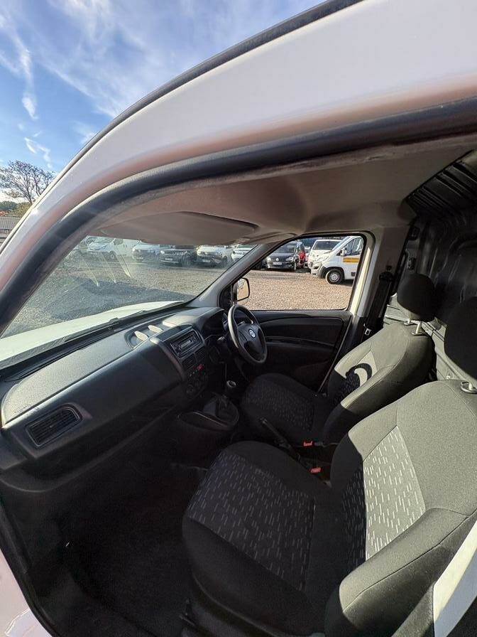 2018 Vauxhall Combo – Model: Combo 2300 CDTi – AP18MCS