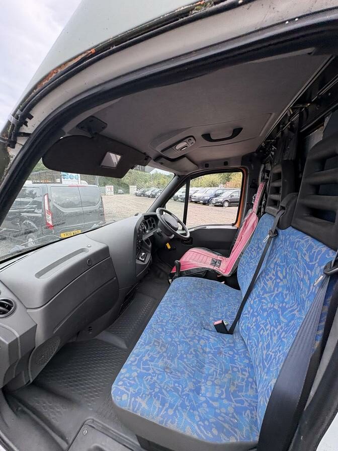 2002 Iveco Daily – Model: Daily 2000 35S11 LWB – WK02XEC