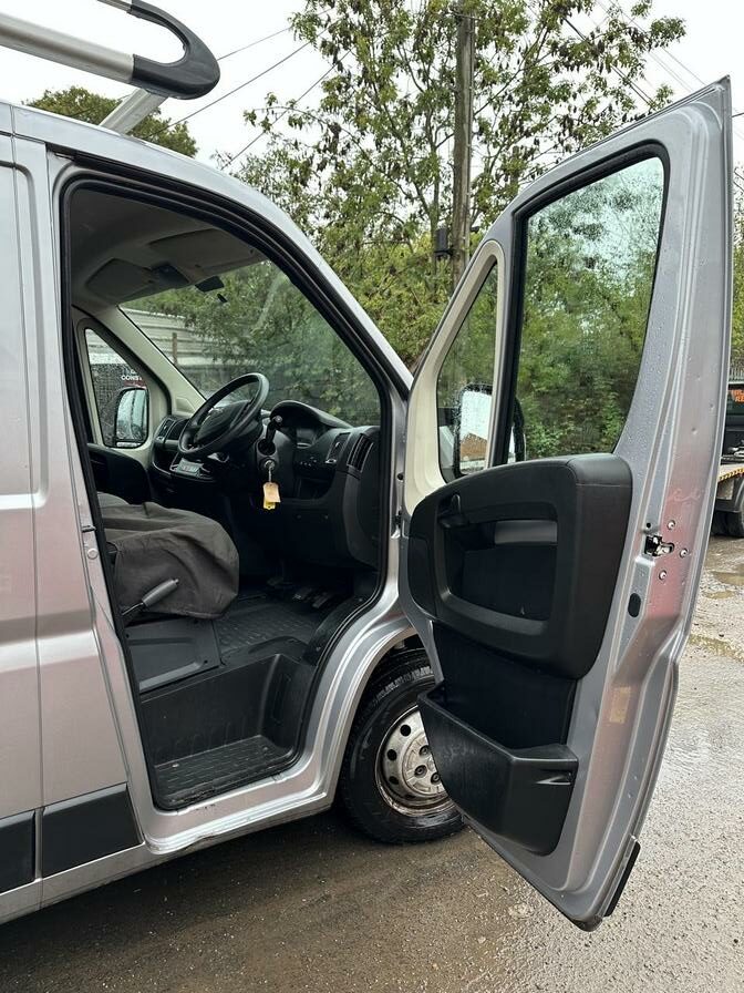 2022 Peugeot Boxer – Model: Boxer 335 S L2H1 Blue HDi – LM22CFE