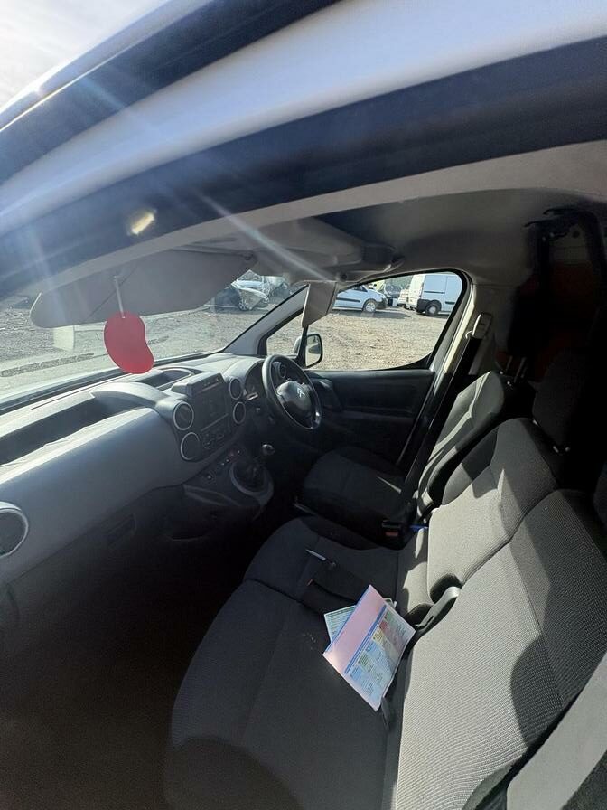 2017 Citroen Berlingo – Model: Berlingo 850 Enterprise Blue HDi – YH17VLZ